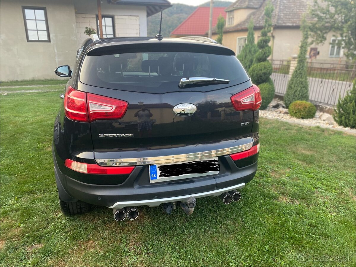 Predám KIA SPORTAGE 2.OL 4X4, automat, diesel