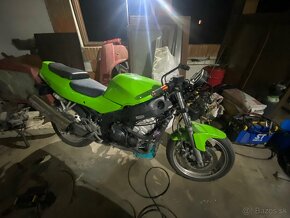 Kawasaki Ninja zx6r 1997 - 4