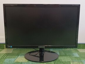 HP 110 Desktop + myš a klávesnica (+ monitor za doplatok) - 4