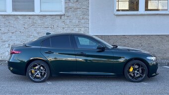 Alfa Romeo Giulia 2.0 GME Veloce AWD AT - 4