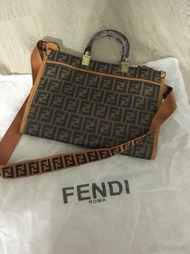 FENDI - Dámska kabelka - 4