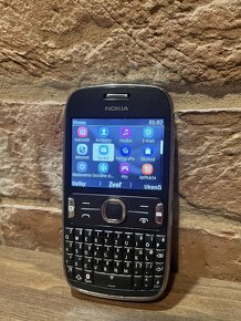 Nokia Asha 302 - 4