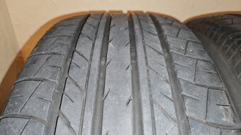 YOKOHAMA  225/55 R18 98H - 4