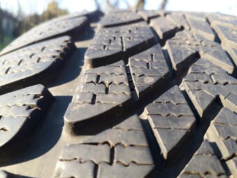 225/55 r17 zimne pneumatiky - 4