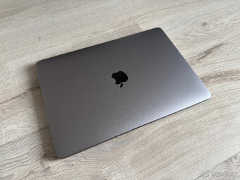 Macbook Pro 13" M2 2022 (8GB RAM, 512GB SSD) - 4