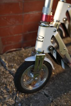 Kolobezka HUDORA City Scooter Big Wheel 8" Air 205 - 4