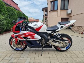 Honda CBR1000 RR - 4