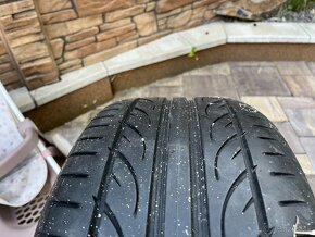 215/40 R 17 hankook - 4