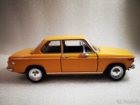 Predám nový kovový model auta BMW 2002 ti , 1:24 - 4