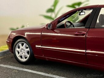 1:18 Mercedes-Benz S-Class (W220) - Burgundy - MAISTO - 4