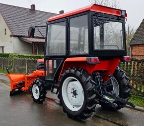 Japonský traktor KUBOTA GL 23 Diesel 3 válec, 23HP - 4