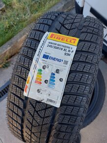 Zimné pneumatiky 245/35R19 Pirelli RFT - 4