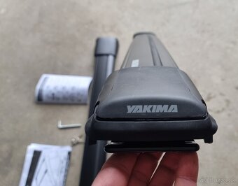 Strešný nosič Yakima Railbar S54YB - 4