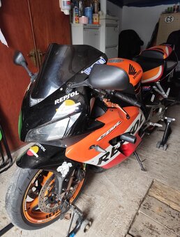 HONDA CBR1000rr REPSOL - 4