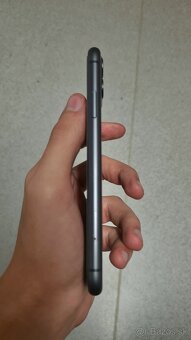 Iphone 11 čierny 64GB - 4