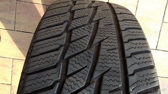 ZIMNÉ 205/55 R16 91H  4 ks MATADOR 6 mm a 4 ks BARUM 5-5,5mm - 4