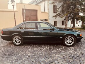 BMW rad 7 730i A/T V8 e38 - 4