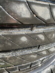 225/60R17 Kleber - 4