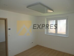 RK EXPRES - predaj 2 izbový tehlový byt v Handlovej, ul. Úde - 4