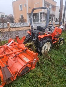 Kubota malo traktor 19.5 koni - 4