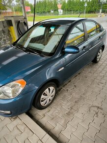 Hyundai accent 1.4 benzín 2008 - 4