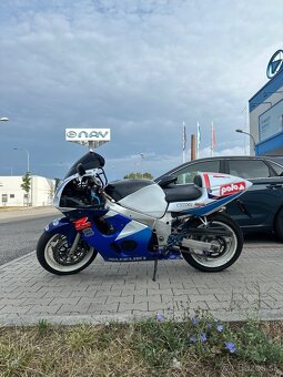 Suzuki GSXR 600 SRAD - 4