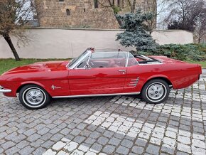 1966  Ford Mustang convertible - 4