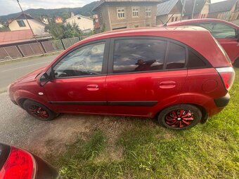 Kia Rio 1.5 crdi 85kw  rv. 2008 - 4