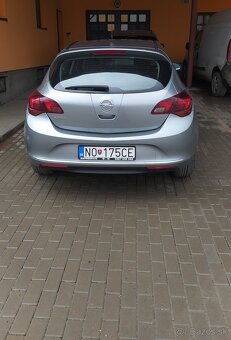 Predám Opel Astra J 2013 - 4