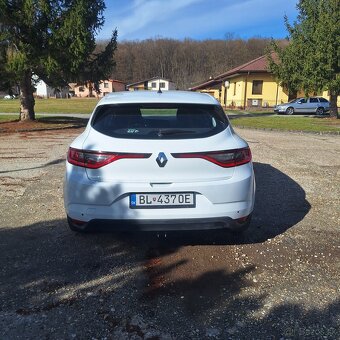 Renault Megane hatchback - 4