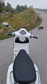 Vespa 300 GTS Super - 4