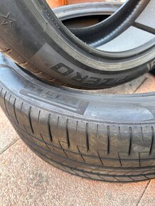 Pirelli P Zero 275/40 R21 - 4