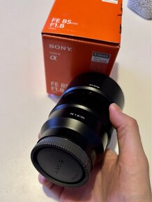 Sony FE 85 mm f/1,8 - 4