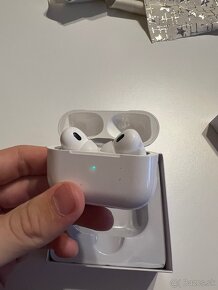 AirPods - 4