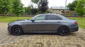 Mercedes-Benz E220d 9G-Tronic AMG Line / Pano / Distronic / - 4