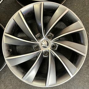 5x112 R18 Original Škoda Pegasus ET 44 - 4