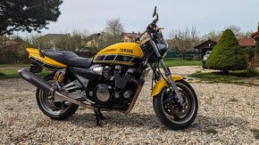 Yamaha XJR 1300 - 4