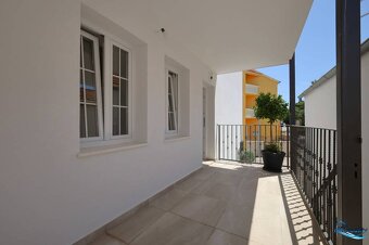 ☀Vodice(HR)-3 izbový apartmán 63m2, len 200m od pláže - 4