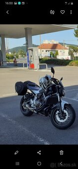 Yamaha MT07 - 4