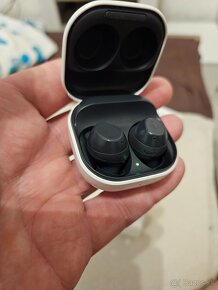 Samsung Galaxy BUDS FE - 4