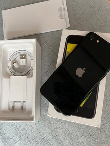 Apple iPhone SE 2020 64GB - 4