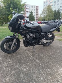 Yamaha fzs fazer 600 - 4