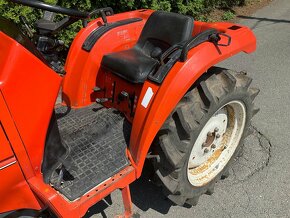 Japonský malotraktor Kubota Saturn X-20, 20Hp - 4