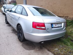 Audi A6 2.4 V6 - 4