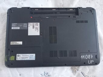 rozpredám notebook Fujitsu Lifebook AH531 - 4