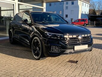 Volkswagen Touareg R-Line 3.0 TDI V6 - 4