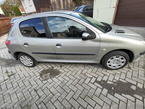 Peugeot 206 2006 1,4 benzín - 4