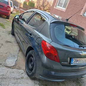 znížena cena ,poškrabaný lavý bok peugeot 207 1,4 Hdi - 4