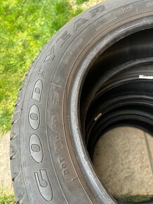 195/60 r16 Goodyear - 4