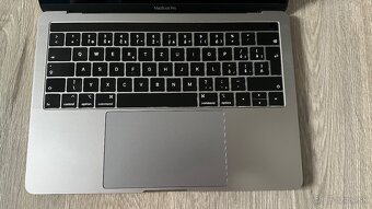 MacBook Pro 13 palcový 2019 - 4